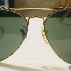 Ray-Ban classic aviators